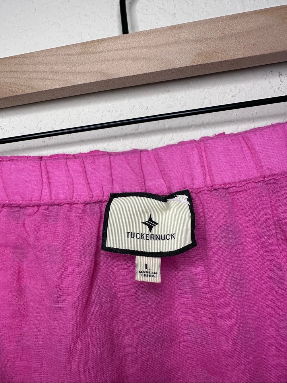 Tuckernuck Hot Pink Cotton Eyelet Eve Skirt Size Large - Picture 6 of 6